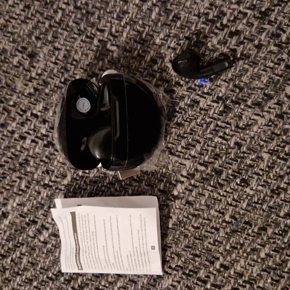 Other - Brand new wireless earphones